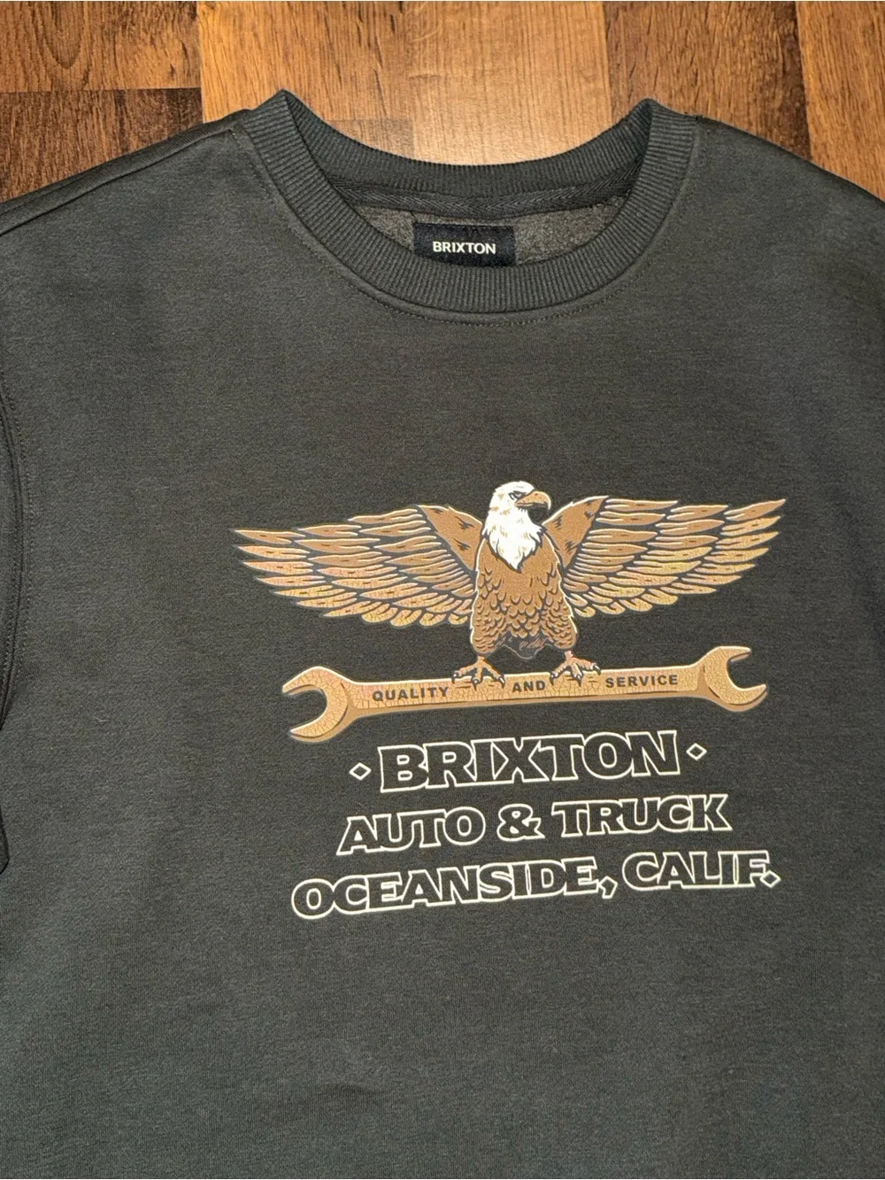 Brixton Mens Crewneck Sweatshirt with Eagle Graphic (size Large)